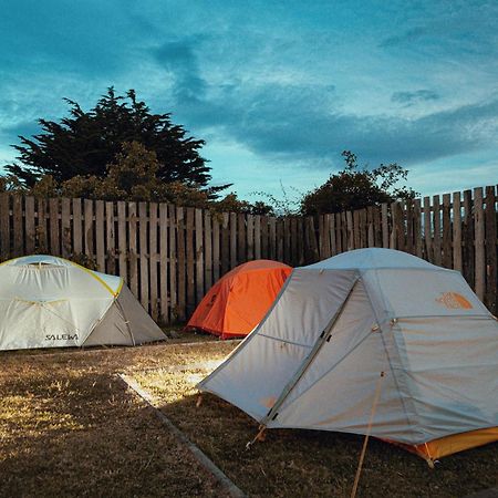 Camping Yellow Plum Hotel ปวยร์โตนาตาเลส ภายนอก รูปภาพ