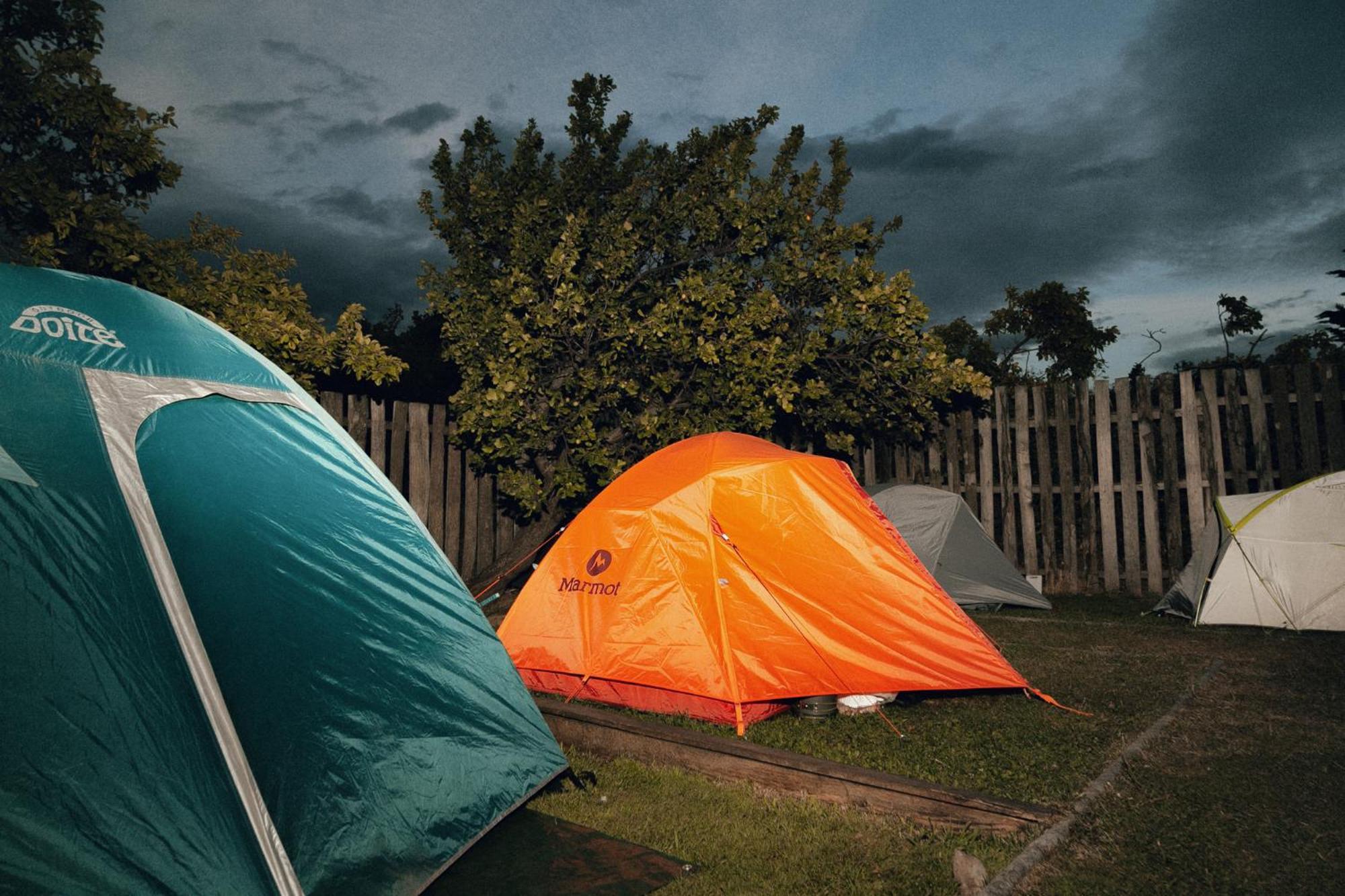 Camping Yellow Plum Hotel ปวยร์โตนาตาเลส ภายนอก รูปภาพ