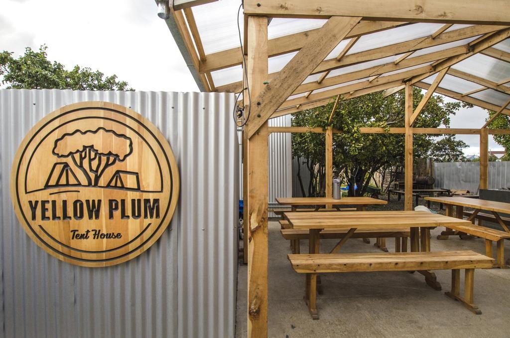 Camping Yellow Plum Hotel ปวยร์โตนาตาเลส ภายนอก รูปภาพ